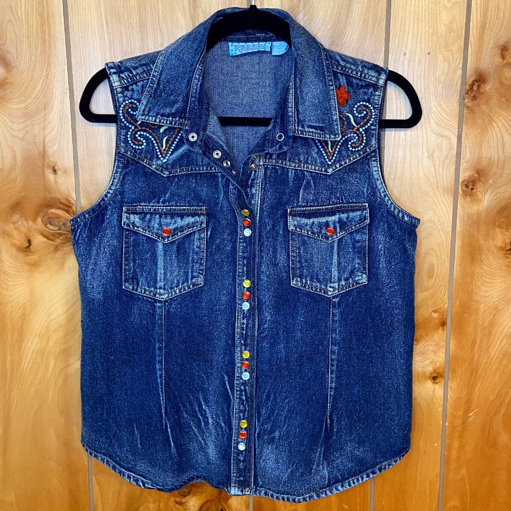 Denim Vest  Small w/ Snap Buttons & Front Pockets